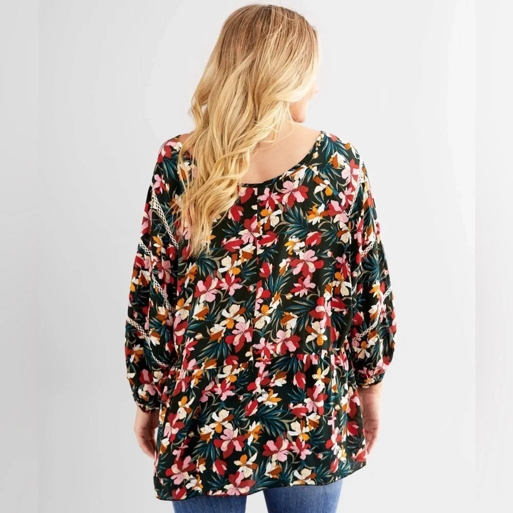 WILLOW & ROOT FLORAL WOVEN TOP - Picture 2 of 5